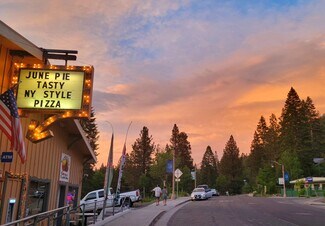 Plus de détails pour 2588 Highway 158, June Lake, CA - Commerce de détail à vendre