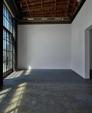 821-835 E 3rd St, Los Angeles, CA à louer Photo intérieure- Image 2 de 5