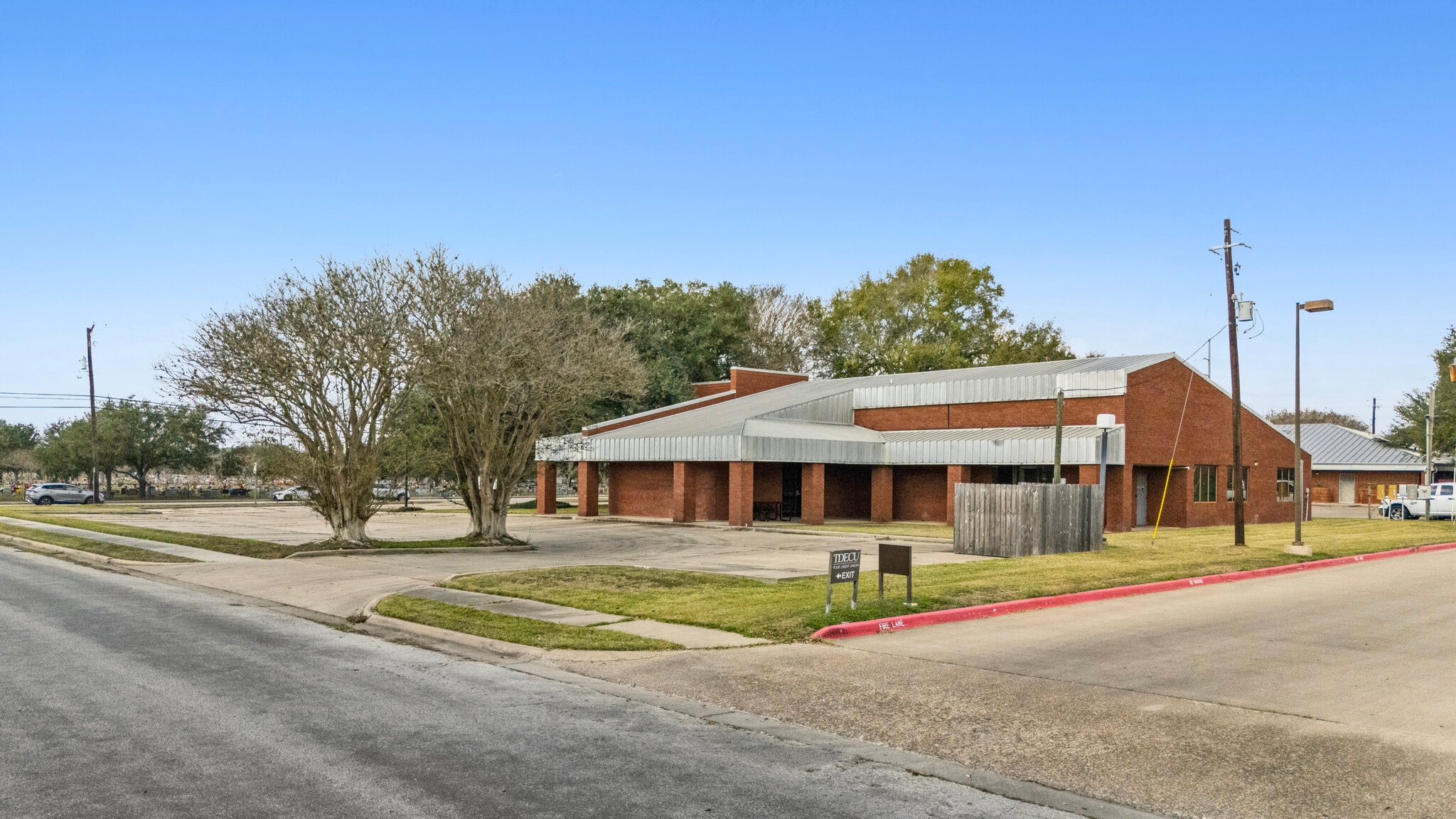 4502 N Laurent St, Victoria, TX for sale Primary Photo- Image 1 of 6