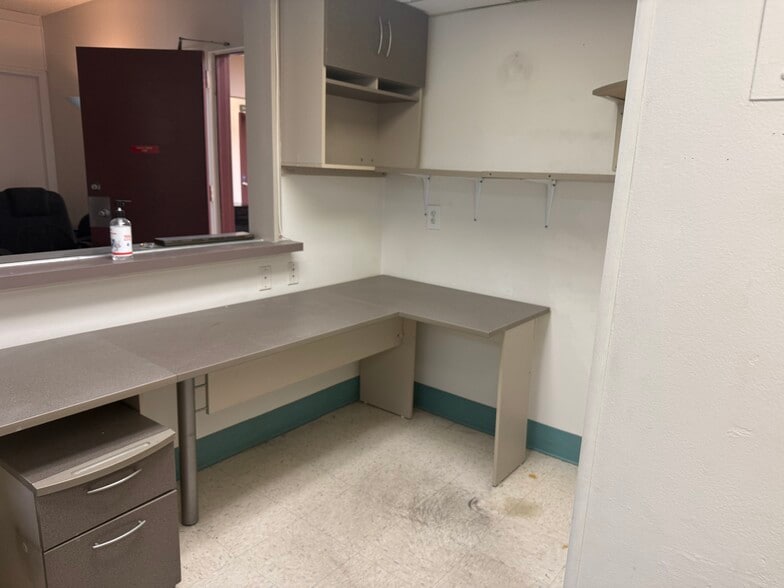 924 Buena Vista St, Duarte, CA for lease - Building Photo - Image 3 of 13