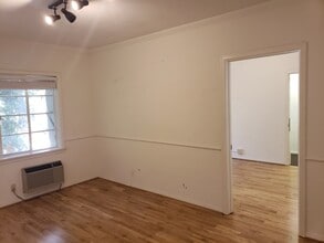 9157-9163 W Sunset Blvd, West Hollywood, CA à louer Photo intérieure- Image 2 de 3