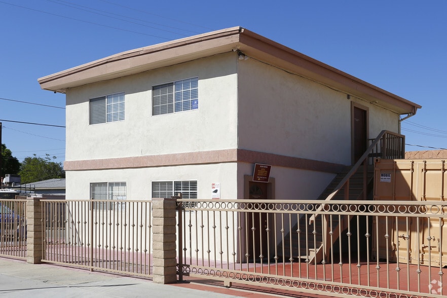 45895 Oasis St, Indio, CA à louer - Photo du bâtiment - Image 3 de 12
