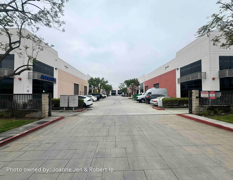 5079-5087 Walnut Grove Ave, Rosemead, CA for lease - Building Photo - Image 2 of 6