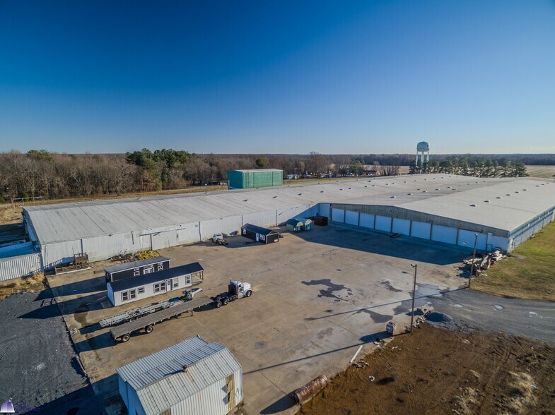 7845 Carneal Rd, West Paducah, KY à louer - Photo du bâtiment - Image 2 de 26