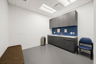 415 S Broad St, Alpharetta, GA for sale Interior Photo- Image 1 of 6