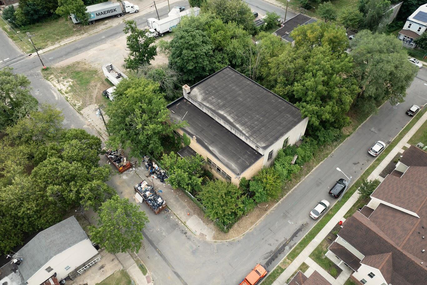 678 Florence St, Camden, NJ à vendre Photo du bâtiment- Image 1 de 31