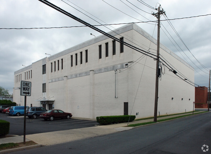 1213-1225 Hamilton St, Allentown, PA for sale - Building Photo - Image 3 of 12
