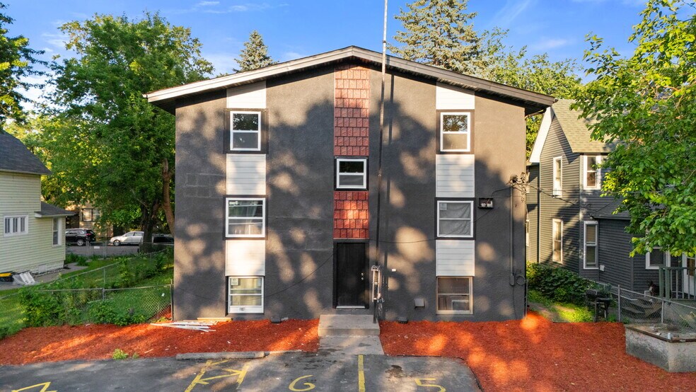 2528 17th Ave S, Minneapolis, MN à vendre - Photo du bâtiment - Image 3 de 31