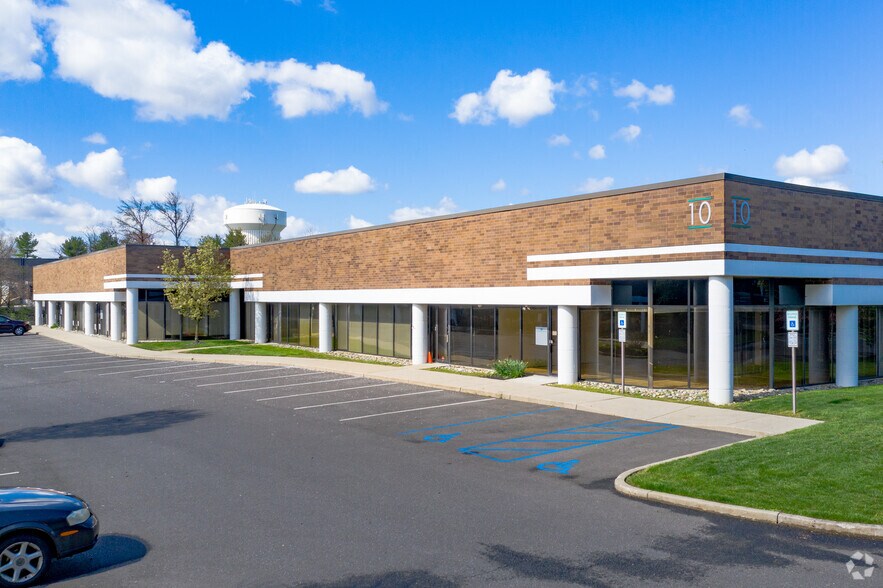 10 E Stow Rd, Marlton, NJ à louer - Photo du bâtiment - Image 1 de 4