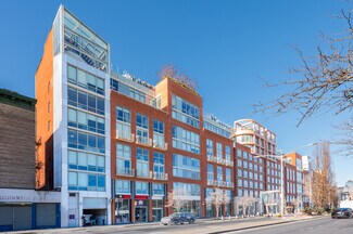 Plus de détails pour 211 McGuinness Blvd, Brooklyn, NY - Commerce de détail à louer