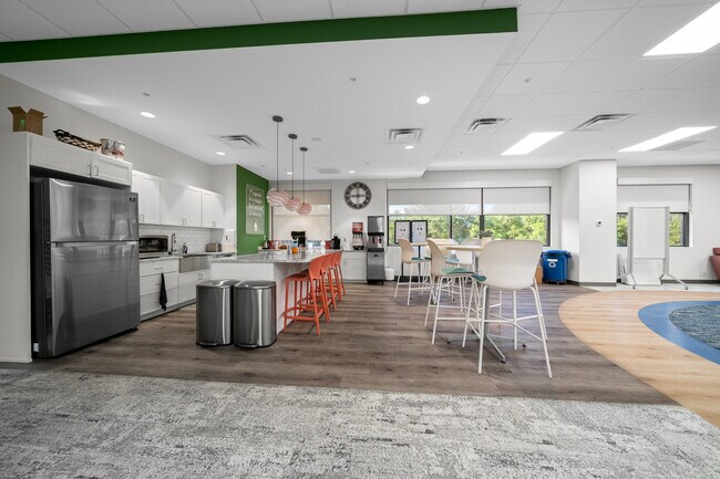 Plus de détails pour 1930 SW 38th Ave, Ocala, FL - Bureau à louer