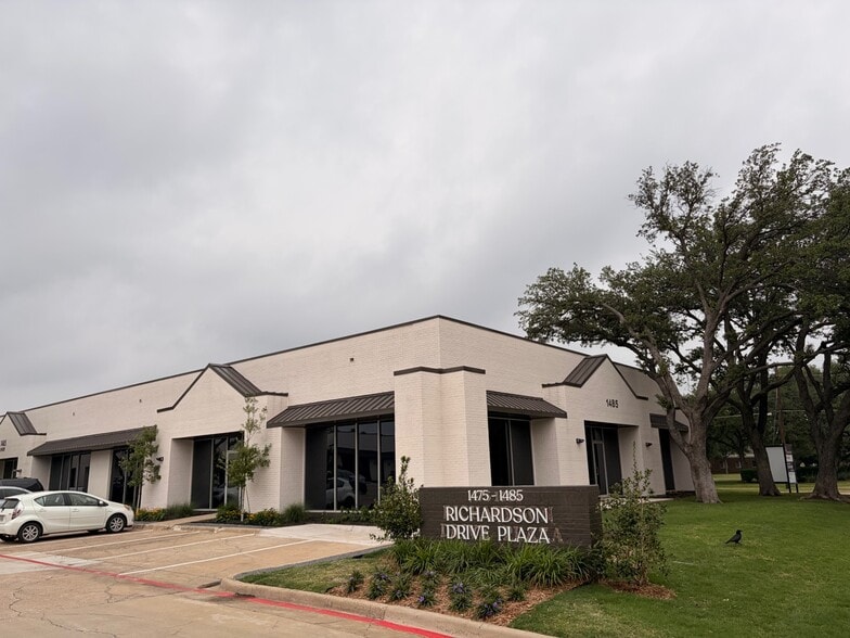 1485 Richardson Dr, Richardson, TX for lease - Primary Photo - Image 1 of 9