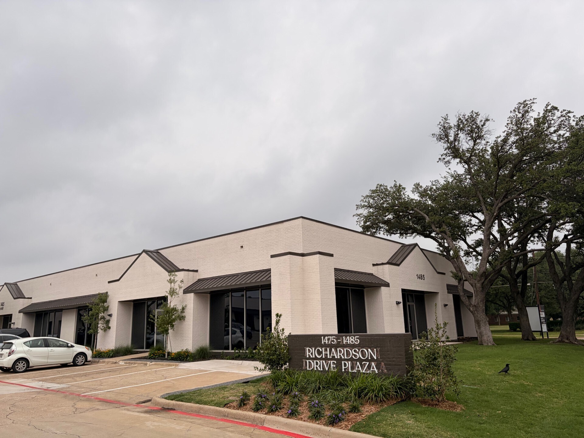 1485 Richardson Dr, Richardson, TX à louer Photo principale- Image 1 de 10