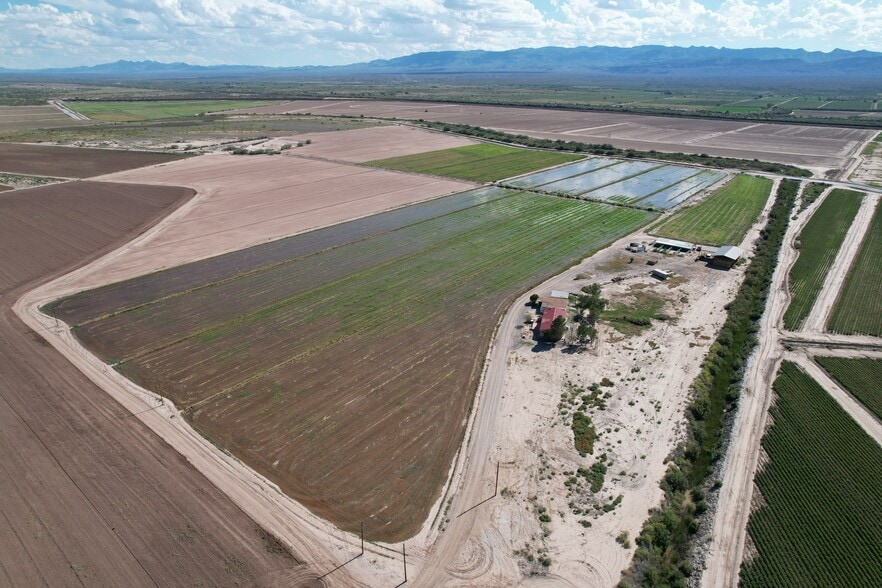 38348 Highway 20, Fort Hancock, TX à vendre - Photo principale - Image 2 de 14