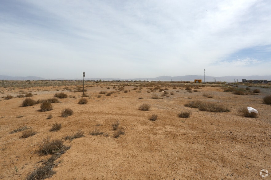 Los Morros Rd, Los Lunas, NM à vendre - Photo du bâtiment - Image 2 de 2