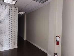 301 S Collins St, Plant City, FL for lease Interior Photo- Image 2 of 15