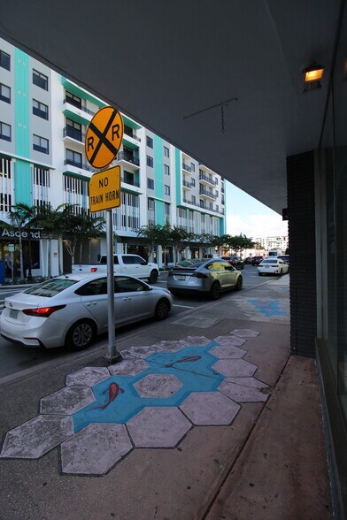 2029 Tyler St, Hollywood, FL à louer - Photo du bâtiment - Image 3 de 15