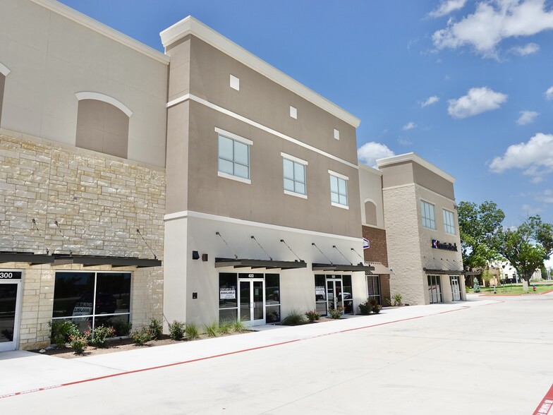 2651 University ave, Georgetown, TX à louer - Photo du bâtiment - Image 2 de 11