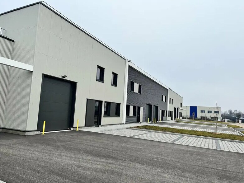 10 Rue Des Artisans, Bergheim à louer - Photo du bâtiment - Image 2 de 9