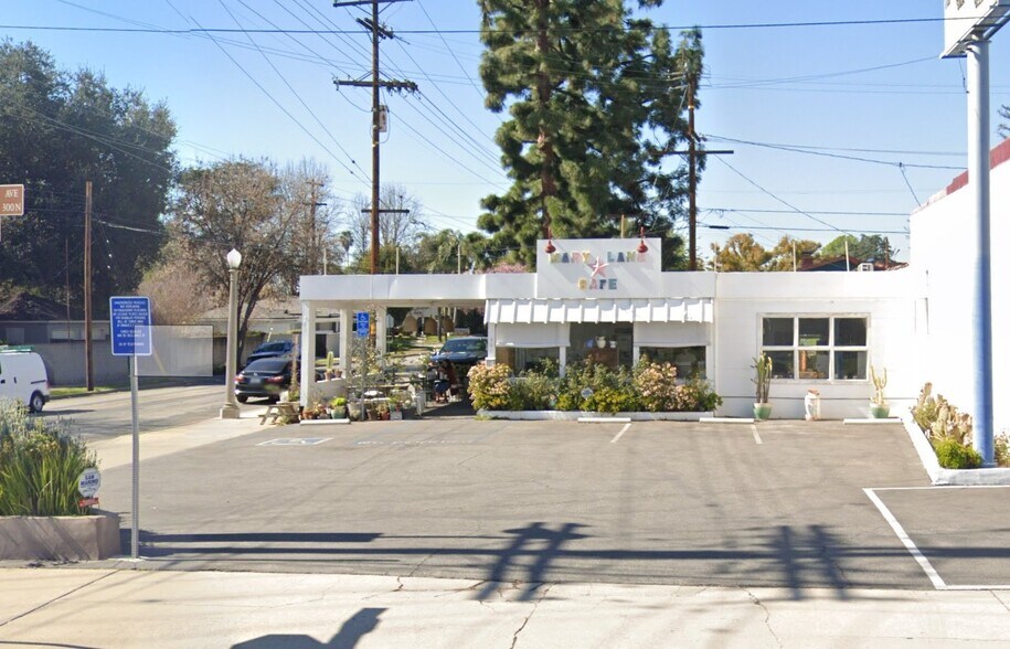 301 N San Marino Ave, San Gabriel, CA à vendre - Photo du bâtiment - Image 2 de 18