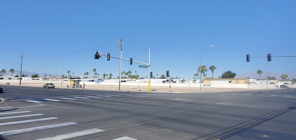 Nwc Sahara And Sandhill, Las Vegas, NV à louer - Photo du b timent - Image 2 de 6