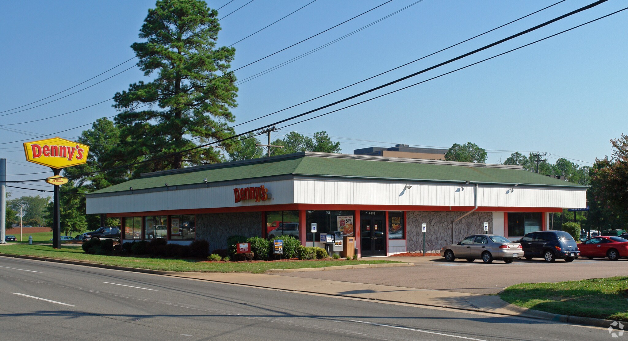 6598 W Broad St, Richmond, VA à louer Photo du bâtiment- Image 1 de 5