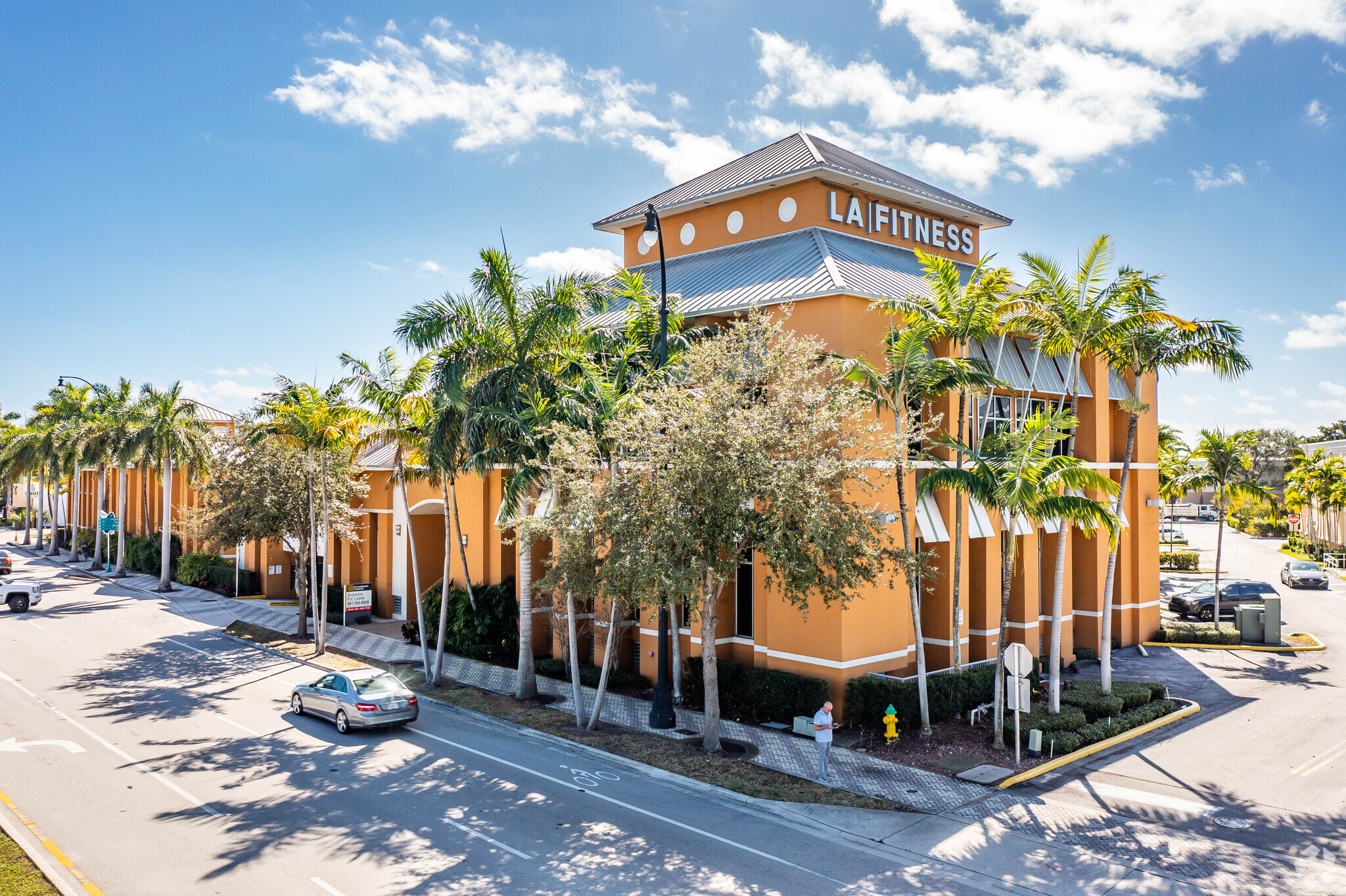 1000 E Hillsboro Blvd, Deerfield Beach, FL à louer Photo du bâtiment- Image 1 de 11