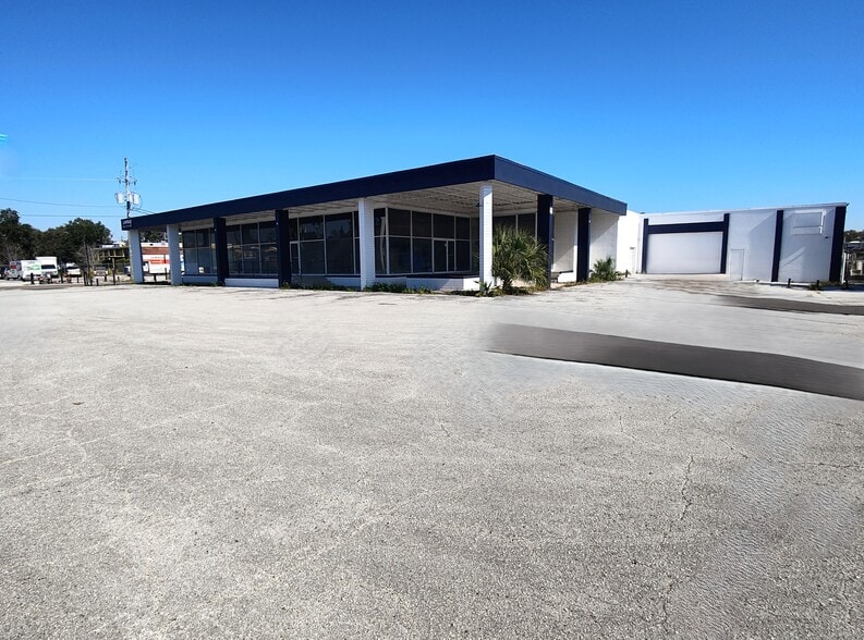 3333 N Main St, Jacksonville, FL for lease - Building Photo - Image 3 of 11