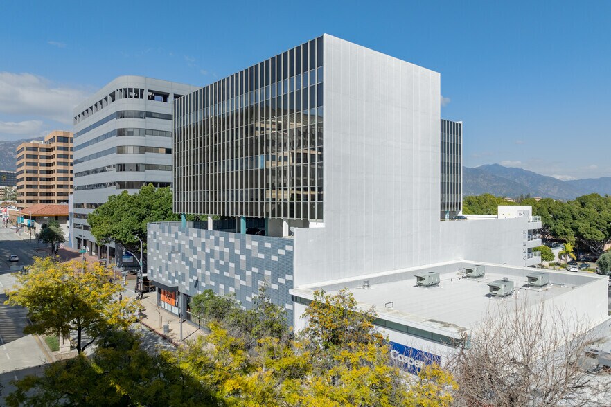 80 S Lake Ave, Pasadena, CA à louer - Photo du bâtiment - Image 3 de 9