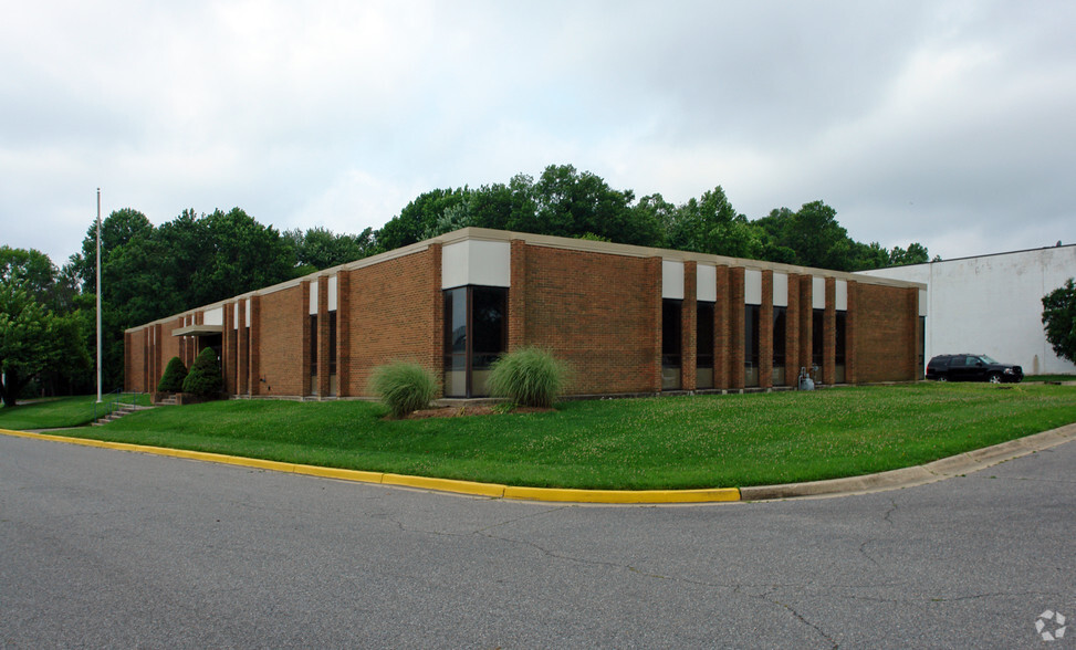 9207 51st Ave, College Park, MD for sale - Primary Photo - Image 1 of 1