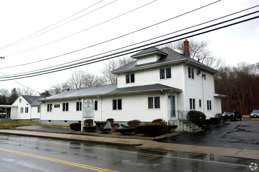 590-600 Toll Gate Rd, Warwick, RI à vendre - Photo du bâtiment - Image 1 de 1