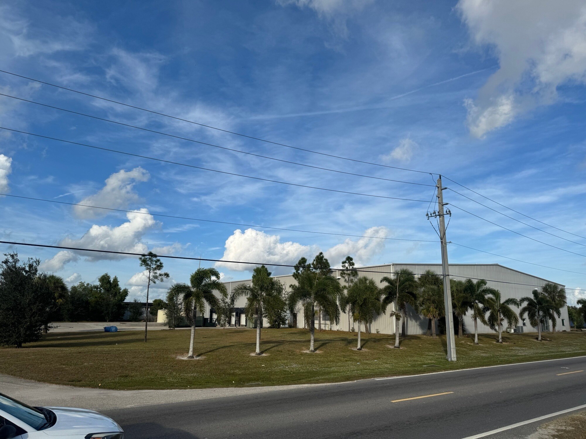 3307 Hanson St, Fort Myers, FL for lease Primary Photo- Image 1 of 9