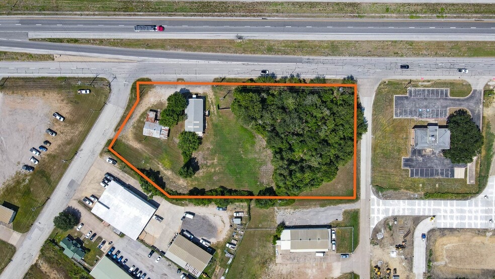 1083 U.S. 290, Brenham, TX à vendre - Photo du bâtiment - Image 3 de 11