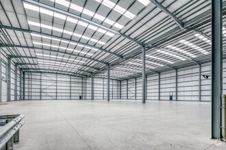 Great Bank Rd, Bolton for lease Interior Photo- Image 2 of 15