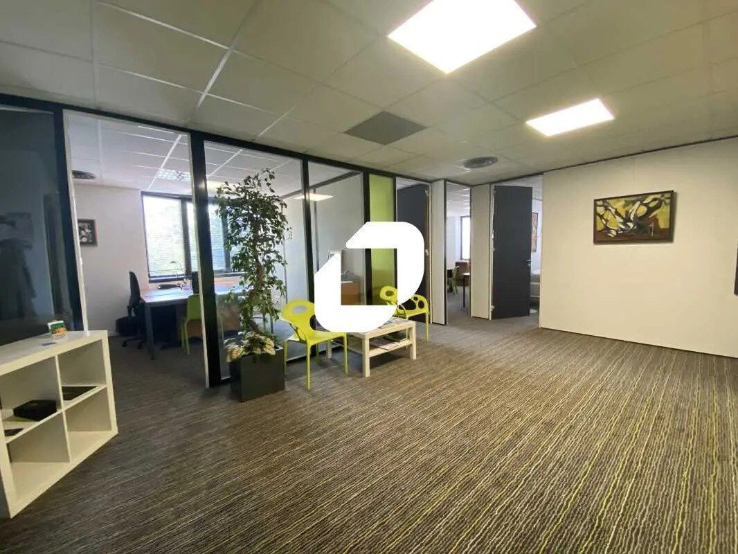 Office in SAINT-DIDIER-AU-MONT-D'OR for lease Building Photo- Image 1 of 28