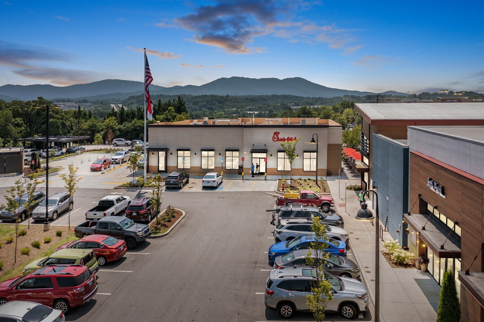 21 Peaks Center Ln, Asheville, NC for sale Building Photo- Image 1 of 1