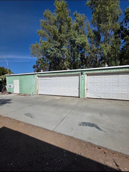 17320 Grand Ave, Lake Elsinore, CA à louer - Photo du bâtiment - Image 2 de 6