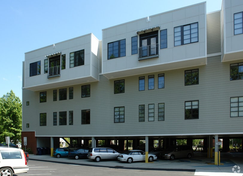 605 W Main St, Carrboro, NC for sale - Building Photo - Image 3 of 7