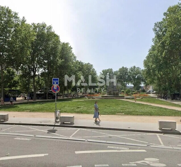 Commerce de détail dans Lyon à louer - Photo du bâtiment - Image 3 de 4