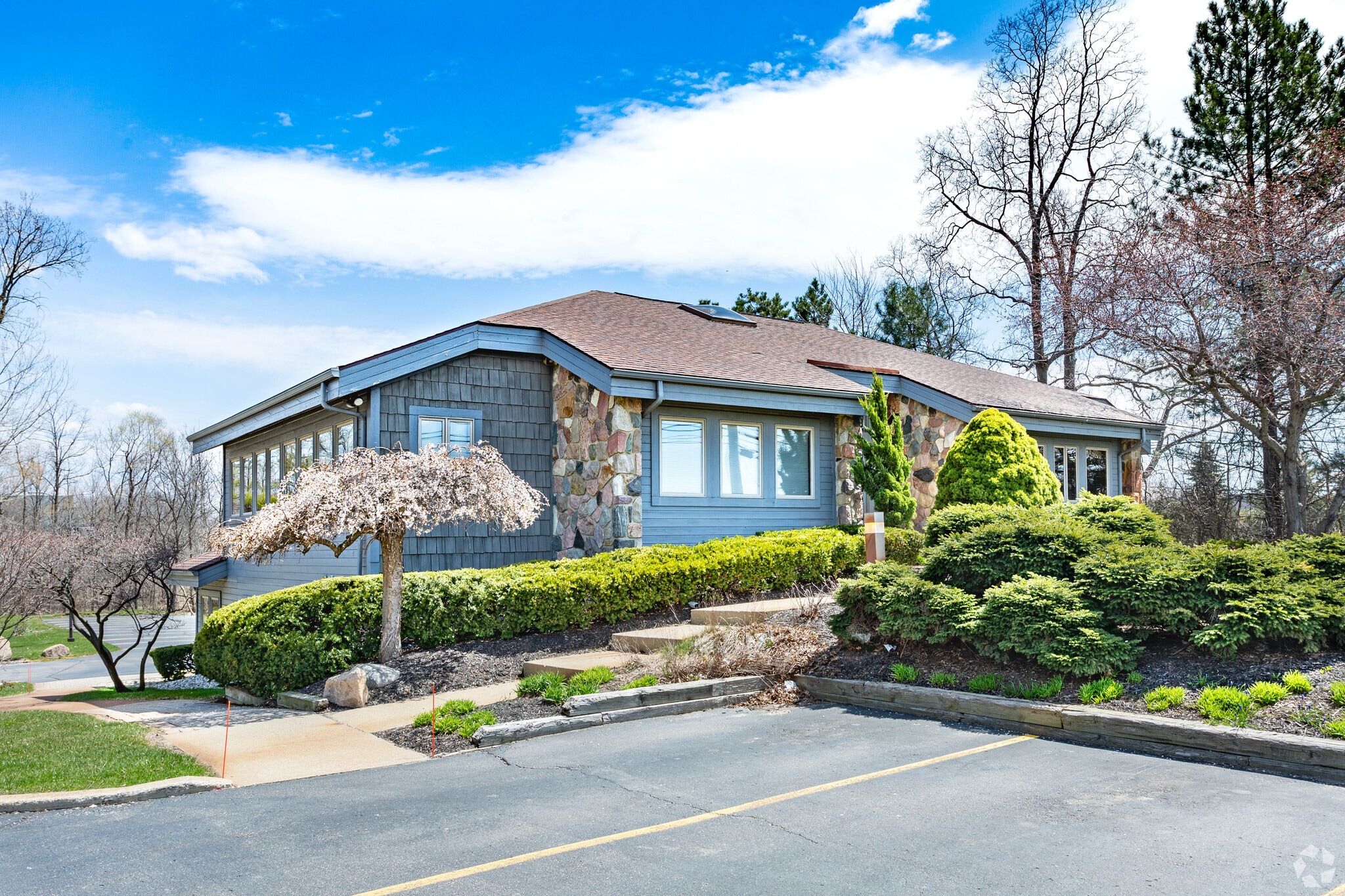 6300 Sashabaw Rd, Village of Clarkston, MI for lease Primary Photo- Image 1 of 6