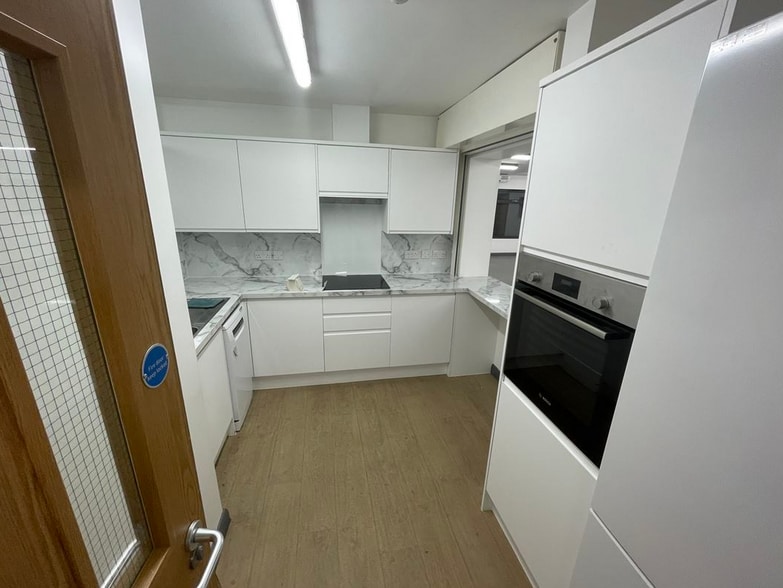 6 Edison Dr, Southall à louer - Photo intérieure - Image 3 de 4