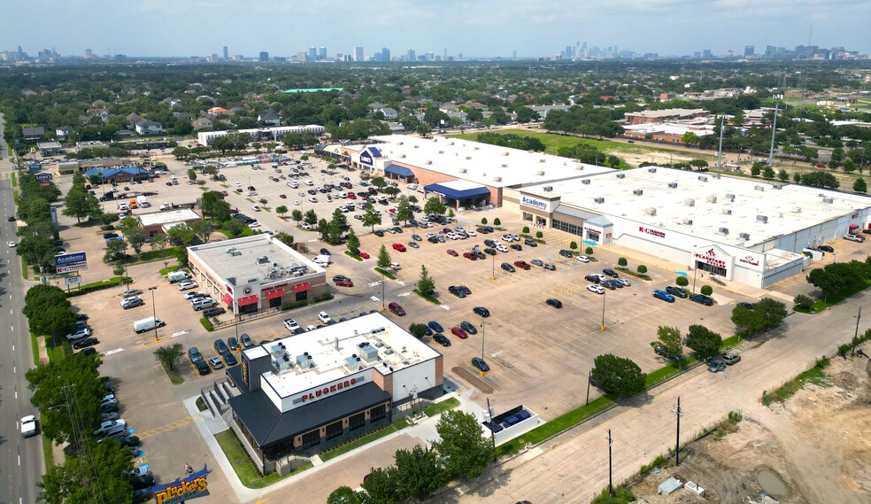 8715 West Loop S, Houston, TX for lease - Aerial - Image 3 of 13