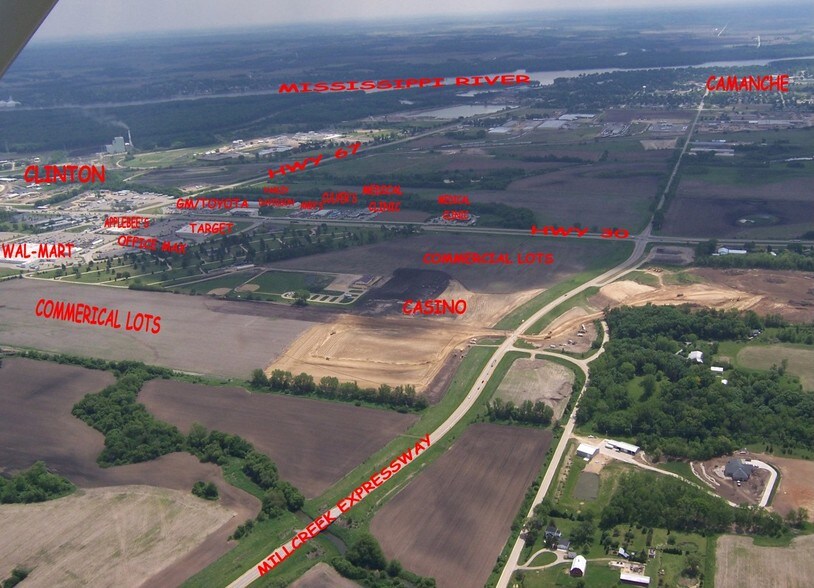 2480 Lillian Way, Clinton, IA à vendre - Aérien - Image 2 de 4