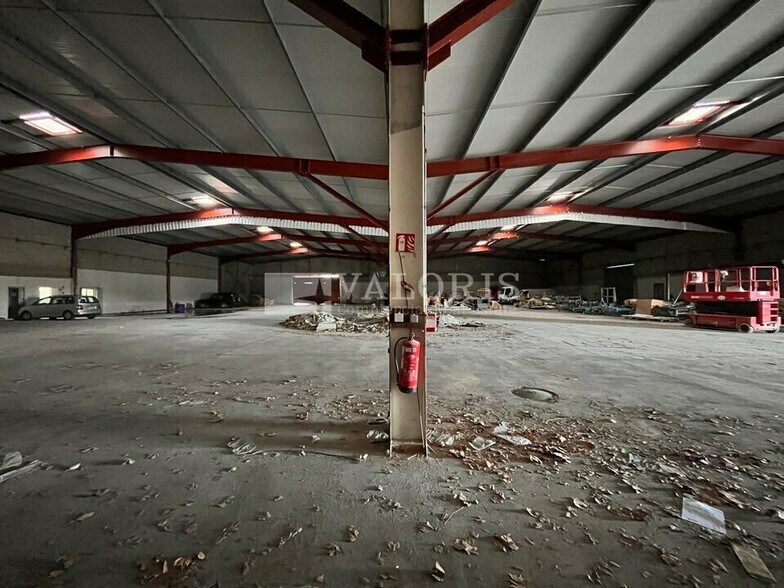 Flex dans Gignac-la-Nerthe à louer - Photo du bâtiment - Image 3 de 11