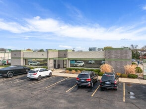 42500-42536 Hayes Rd, Clinton Township, MI for lease Building Photo- Image 2 of 5