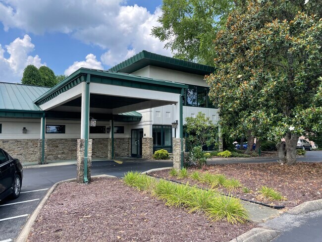 Plus de détails pour 308 Sunset Dr, Johnson City, TN - Bureau/Commerce de détail à louer