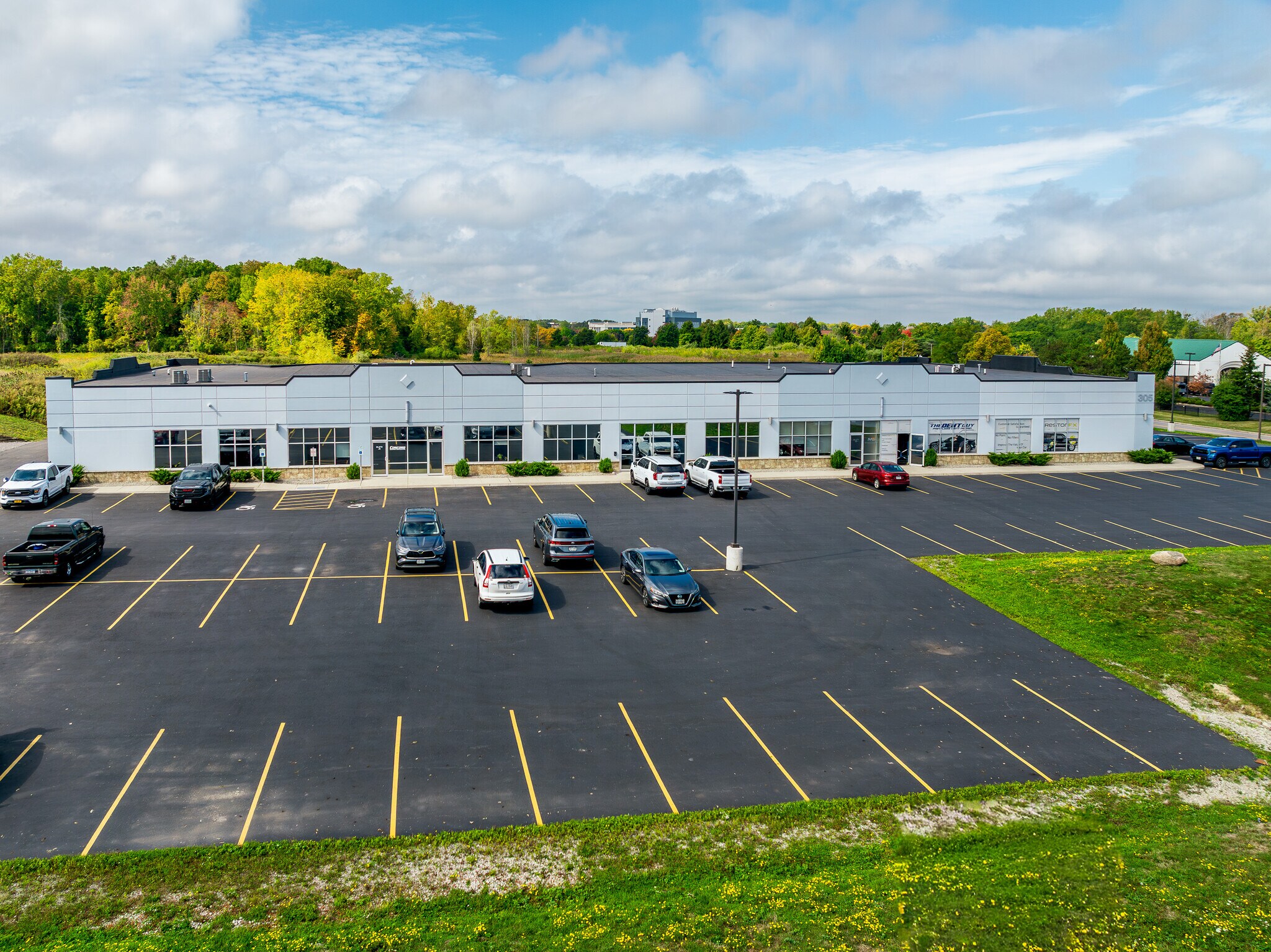 305-305 Pinewild Dr, Rochester, NY à louer Photo du bâtiment- Image 1 de 28