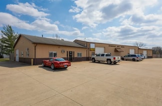 More details for 2300 Hoffman Dr, Effingham, IL - Retail for Sale