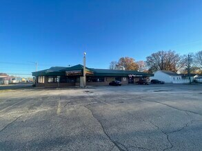 429 Keokuk St, Lincoln, IL for lease Building Photo- Image 1 of 1