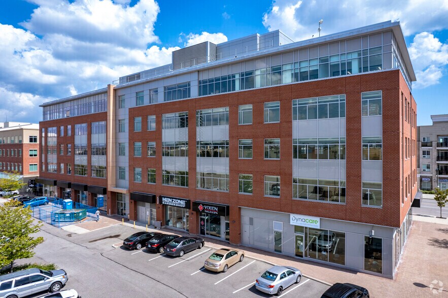 209 Oak Park Blvd, Oakville, ON à louer - Photo du bâtiment - Image 3 de 8